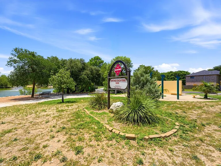 1114 Churing Dr — Photo 44