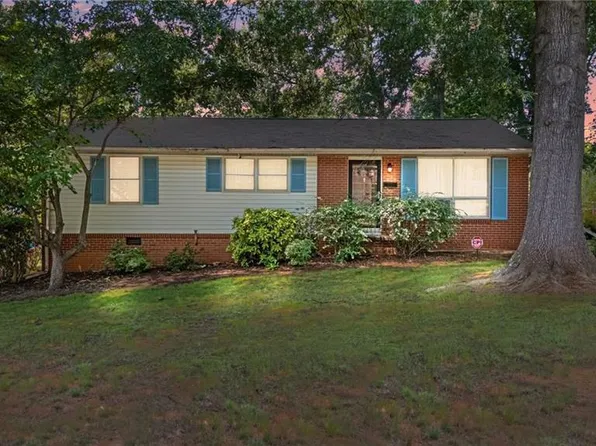 941 Anne Ave, Winston Salem, NC 27127