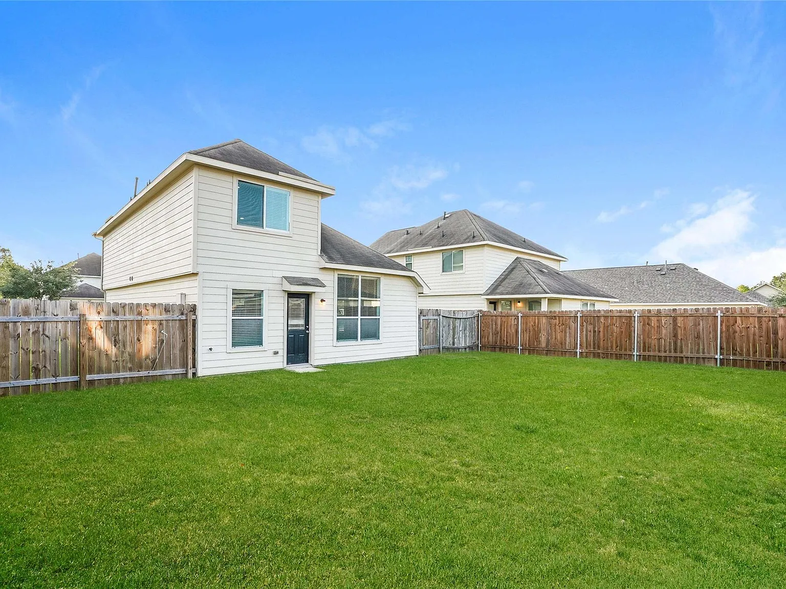 3 bed, 2.5 bath, 1381 sqft, $1,925 — Photo 4