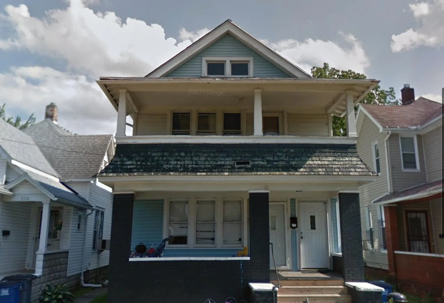 822 Mark St photo 1