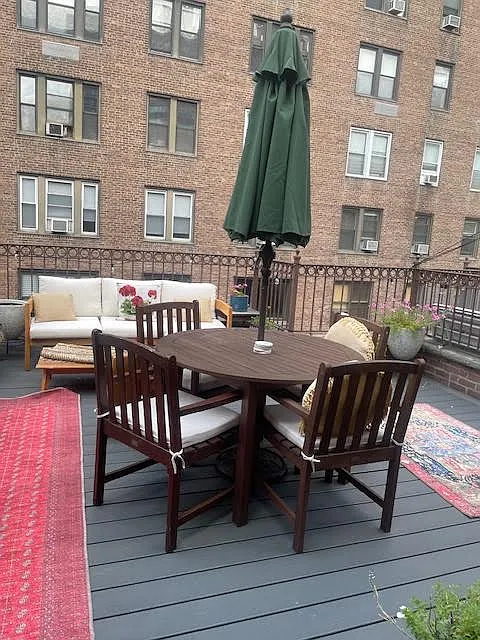 341 W 71st St #10