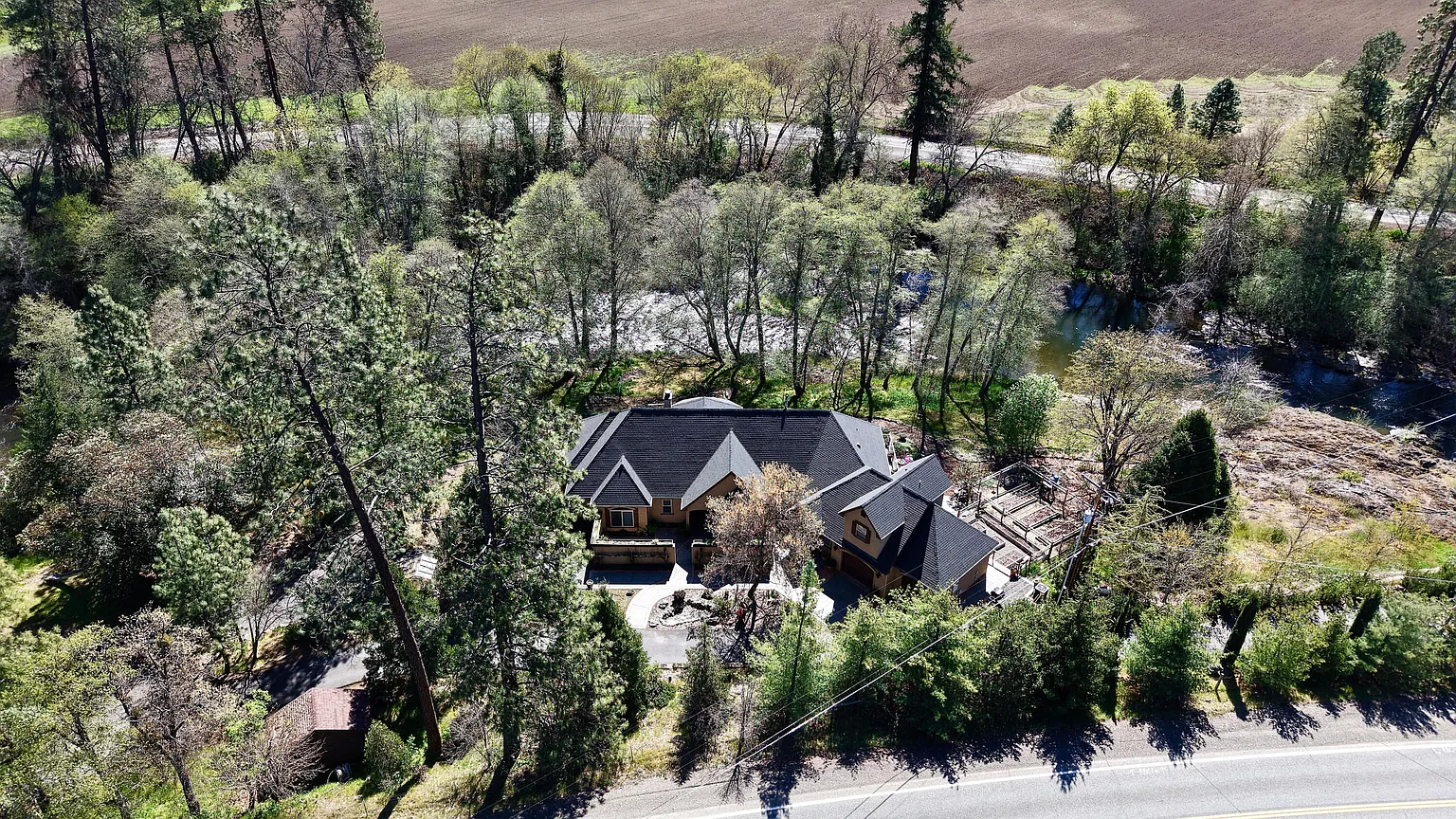5343 Upper Applegate Rd photo 1