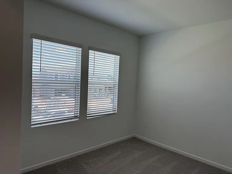 5599 Fiona Ln — Photo 17