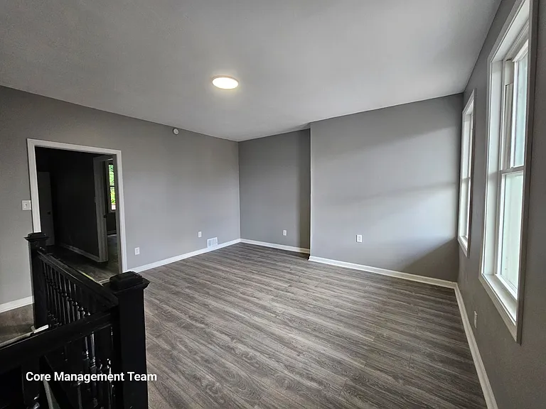 2624 Stella St — Photo 4