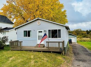 1160 S Pine St, Ishpeming, MI 49849