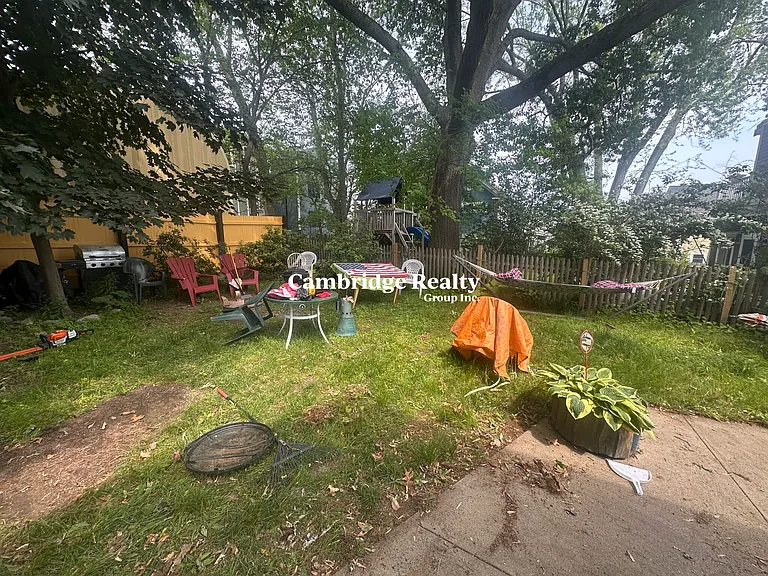 19 Berkeley St #2R — Photo 28