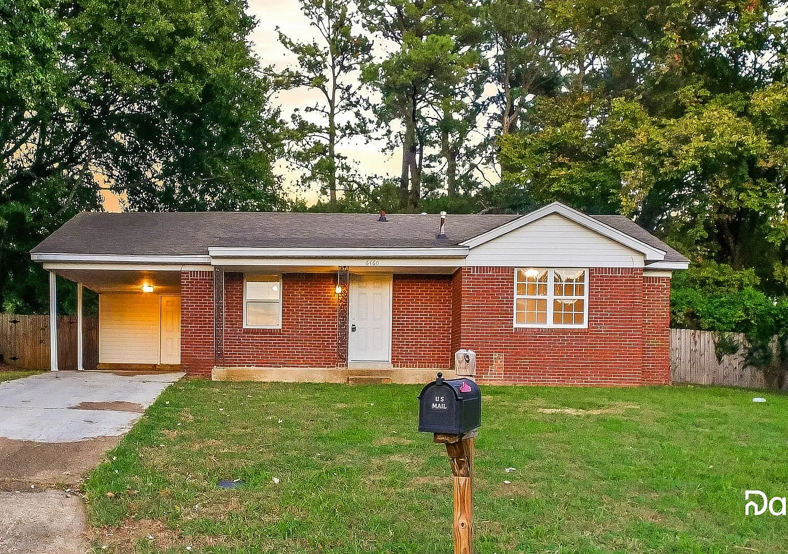 3 bed, 1.0 bath, 1056 sqft, $1,440 — Photo 1