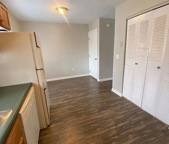 1492 Indianola Ave #7 — Photo 10