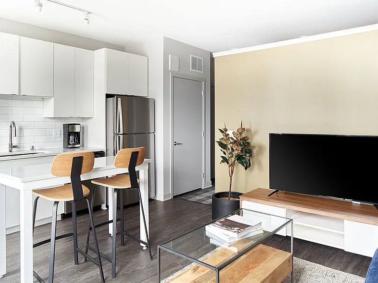 Luna Apartments — Photo 24