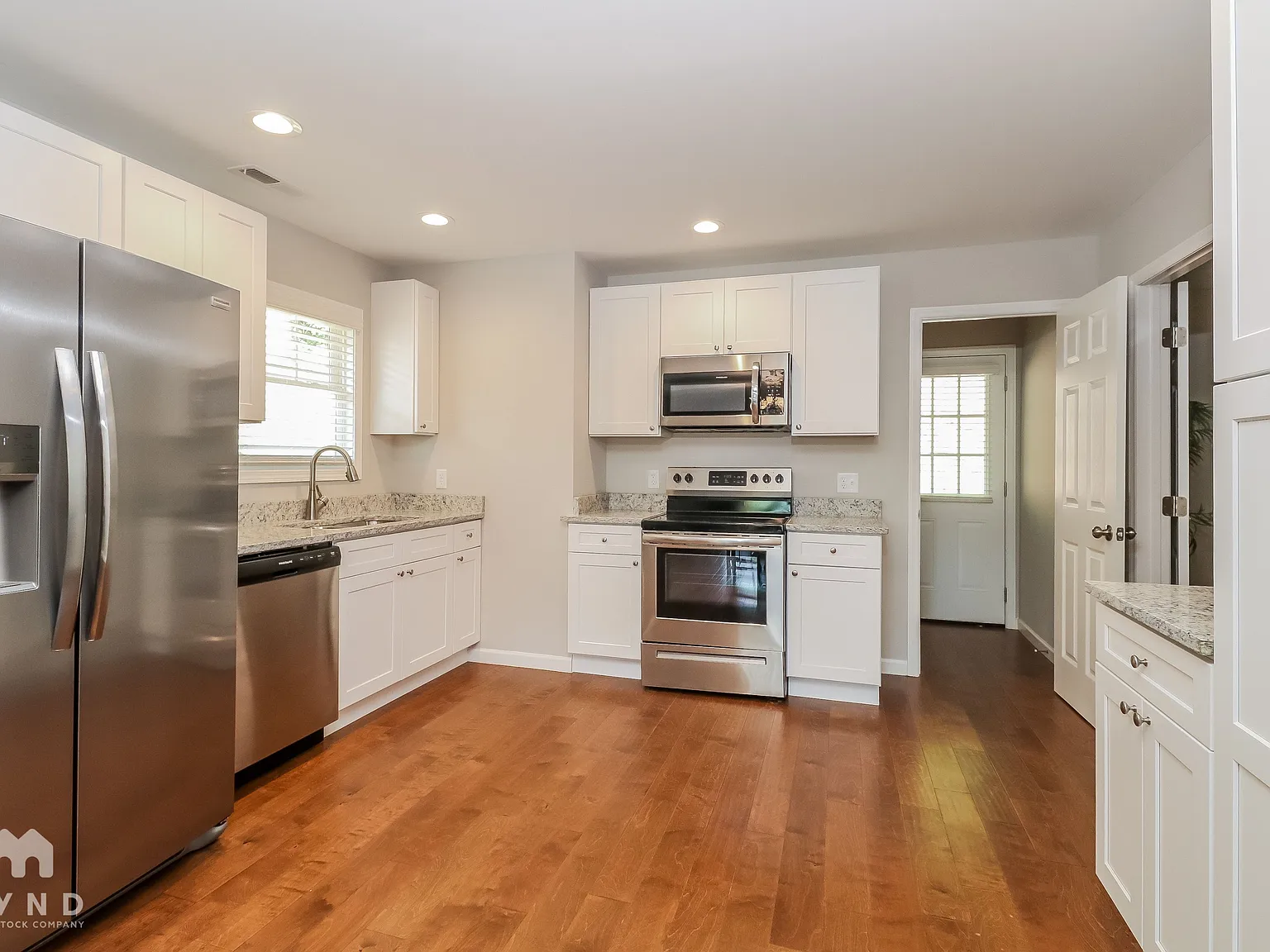 4 bed, 3.0 bath, 1746 sqft, $2,774 — Photo 4