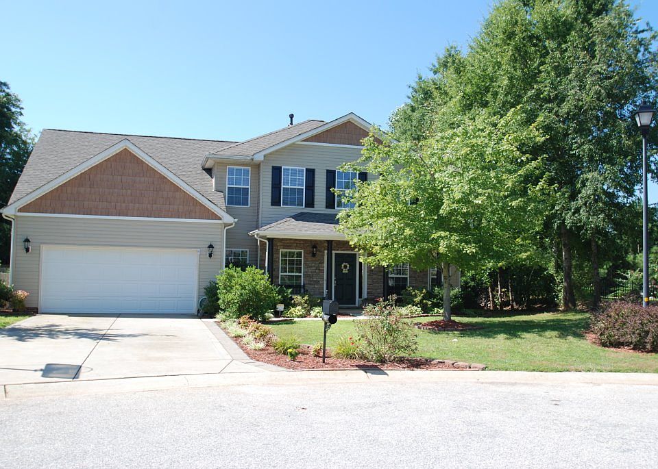 STUNNING E/O CUL-DE-SAC HOME