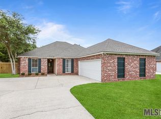 9045 Worthington Lake Ave, Baton Rouge, LA 70810