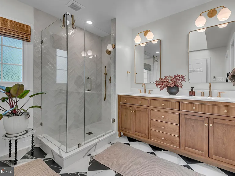 2816 Bargate Ct — Photo 33