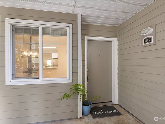 3rd image of 18501 SE Newport Way #M152