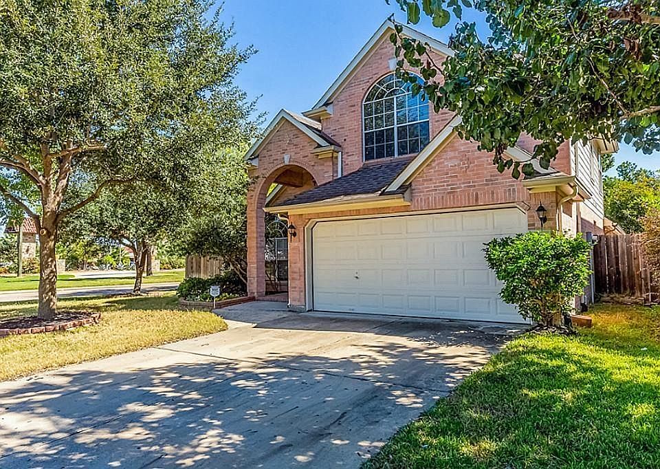 1st image of 1703 Park Forest Dr