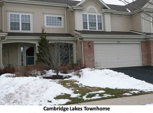 422 Lancaster Dr, Hampshire, IL 60140