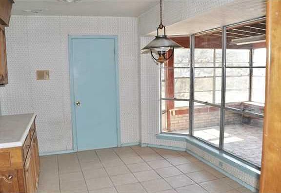 4th image of 2120 Woodfin Dr