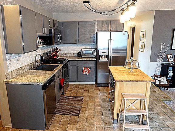 3rd image of 5118 Mill Wheel Dr