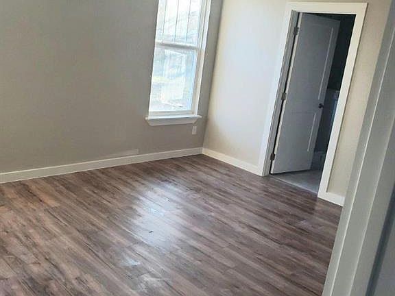 5th image of 808 Fitzhugh St