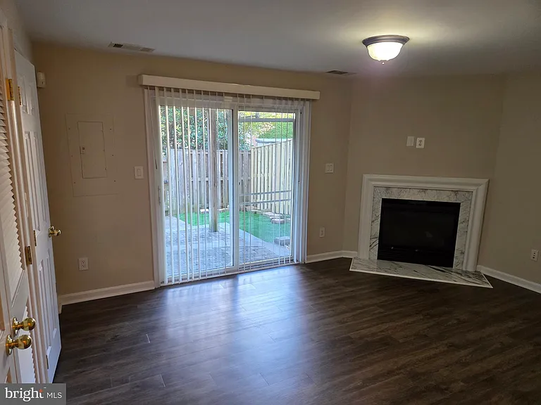 5504 Sacramento Mews Pl — Photo 36