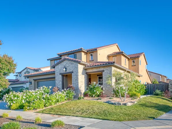 912 Vineyard Ct, Madera, CA 93636