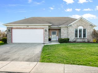 125 S Palmer Dr, Bolingbrook, IL 60490