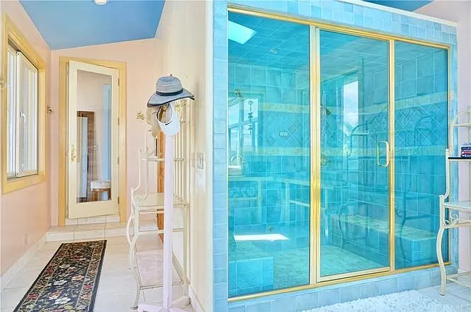 Steam Room