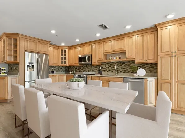 6 Canal Park APT 605, Cambridge, MA 02141