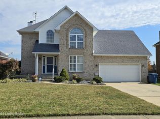5120 Hunters Point Cir, Louisville, KY 40216