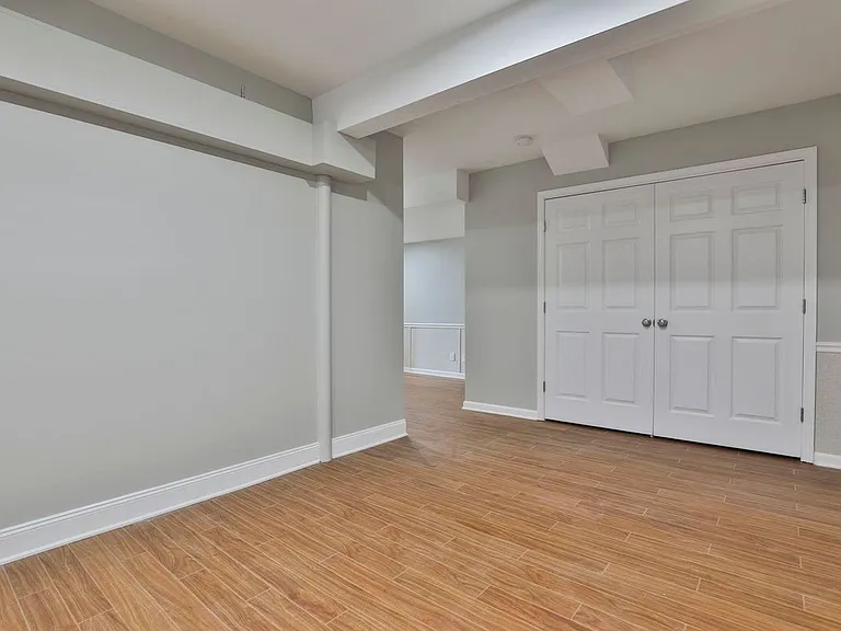 41A Howe Ln — Photo 12