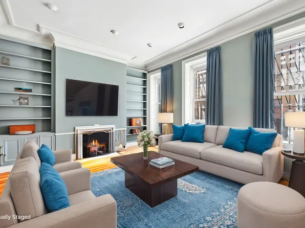 243 East 61st Street image 3 of 16