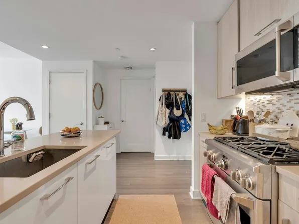 1200 Avenue At Port Imperial image 6 of 20