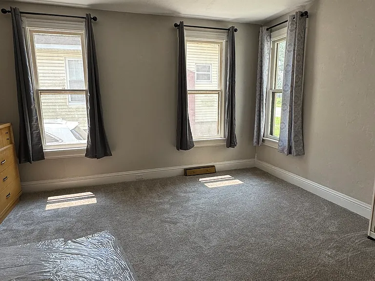 908 Troy Rd — Photo 18