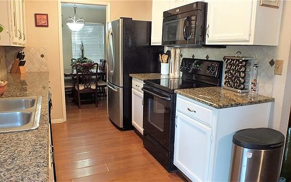 2nd image of 4912 Avery Pl
