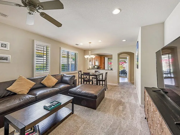 80528 Avenida Camarillo — Photo 6