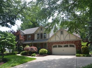 32295 Gable Ln, Avon Lake, OH 44012