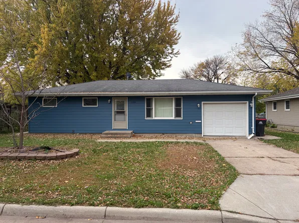 106 Fremont St, Marshall, MN 56258