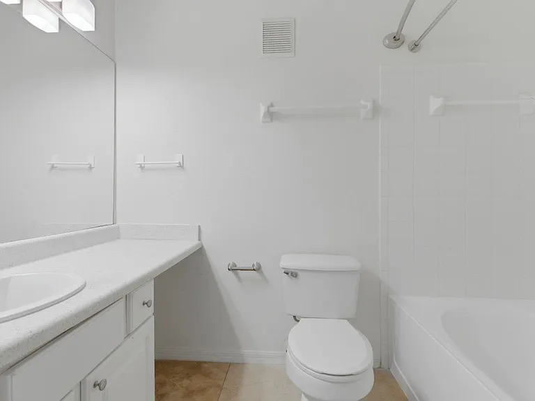 4240 Summer Landing Dr #102 — Photo 7