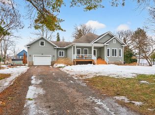 25 George St E, Westport, ON K0G 1X0