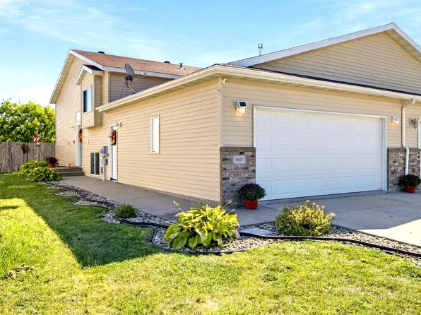 3600 11th St S, Moorhead, MN 56560