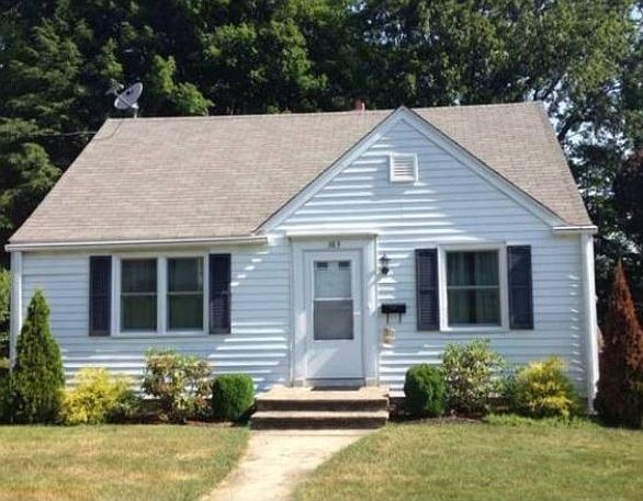 1st image of 383 Quinn St