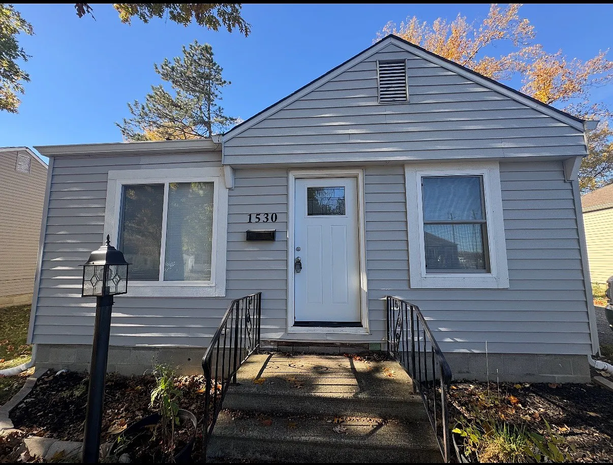 1530 N Sheridan Ave photo 1