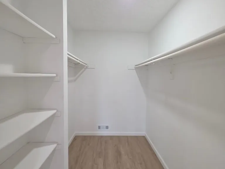 12 Amberly Ct — Photo 22
