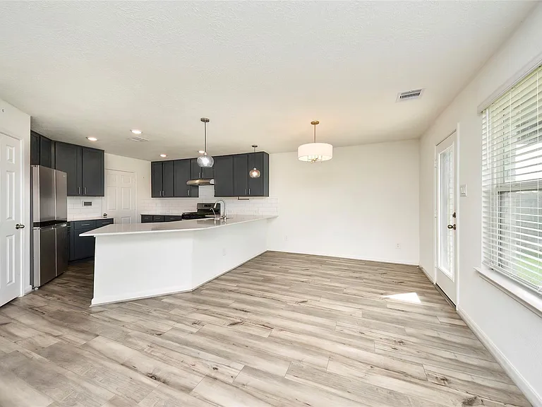 2916 Shimmer Edge Dr — Photo 14