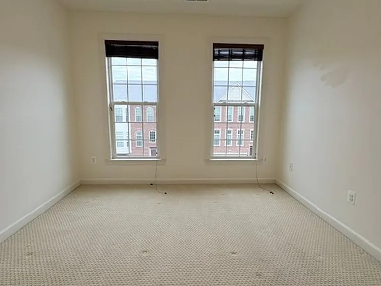 121 Autumn View Dr — Photo 36
