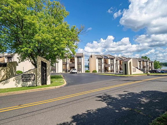 2nd image of 270 Lake Hamilton Dr APT A7