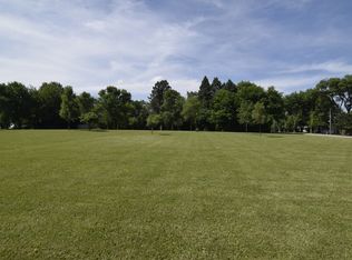 4S340 Meadow Rd, Naperville, IL 60563