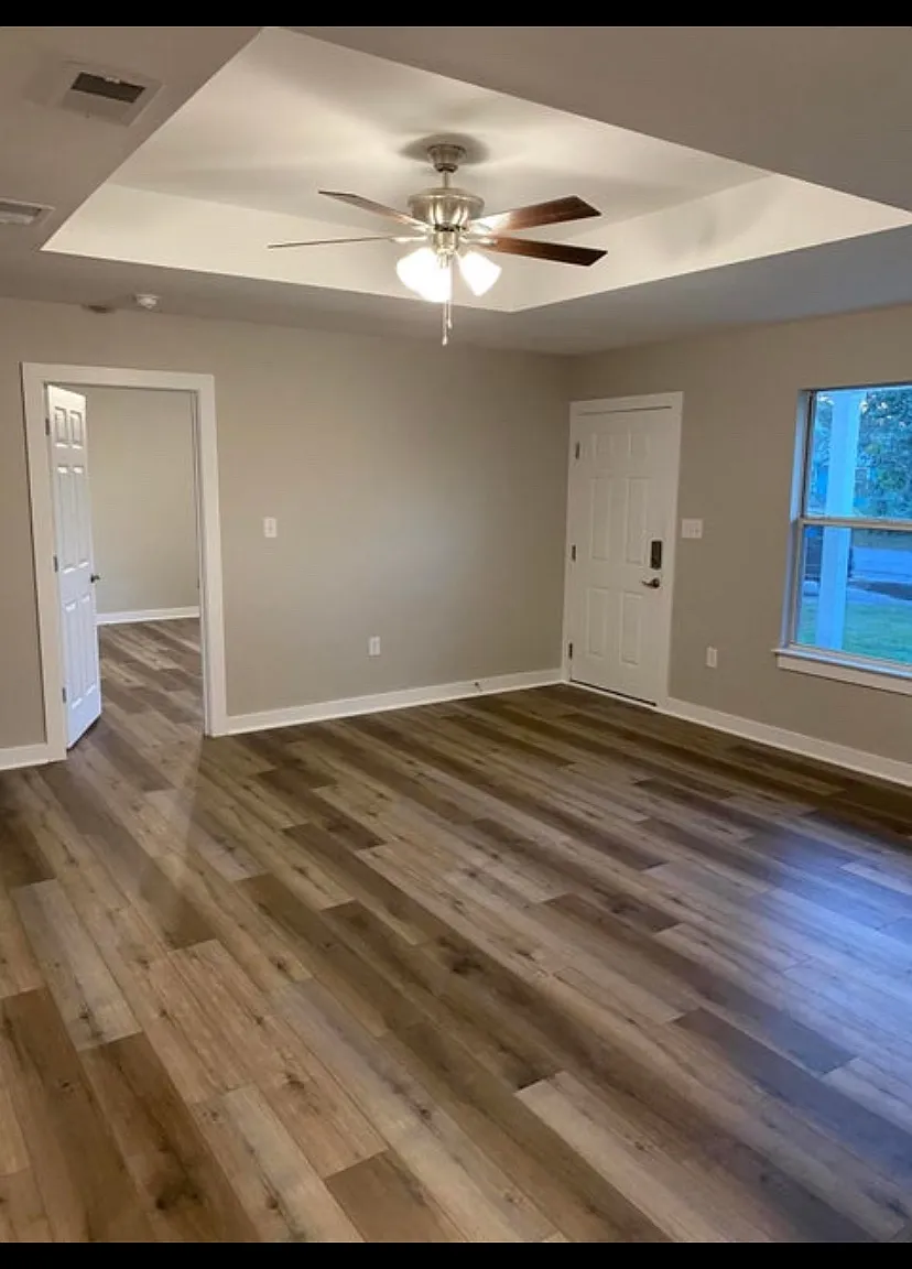 3 bed, 1448 sqft, $1,895 — Photo 2