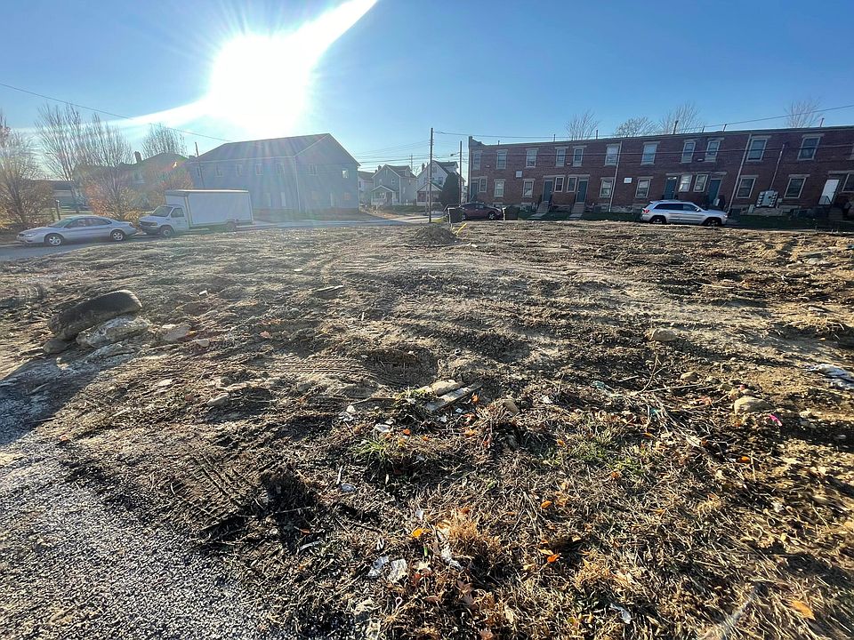 2nd image of 936 Wagner St