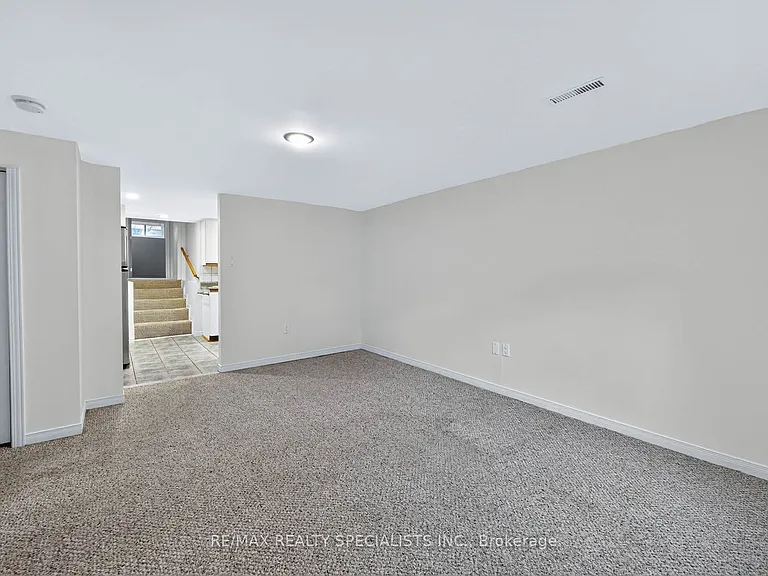 1912 Bonnymede Dr #LOWER — Photo 12